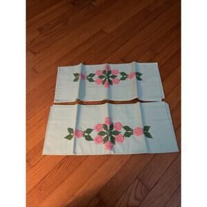 Cannon Pair of Blue Green Pillowcases Crocheted Pink Green Flowers Leaves Unused